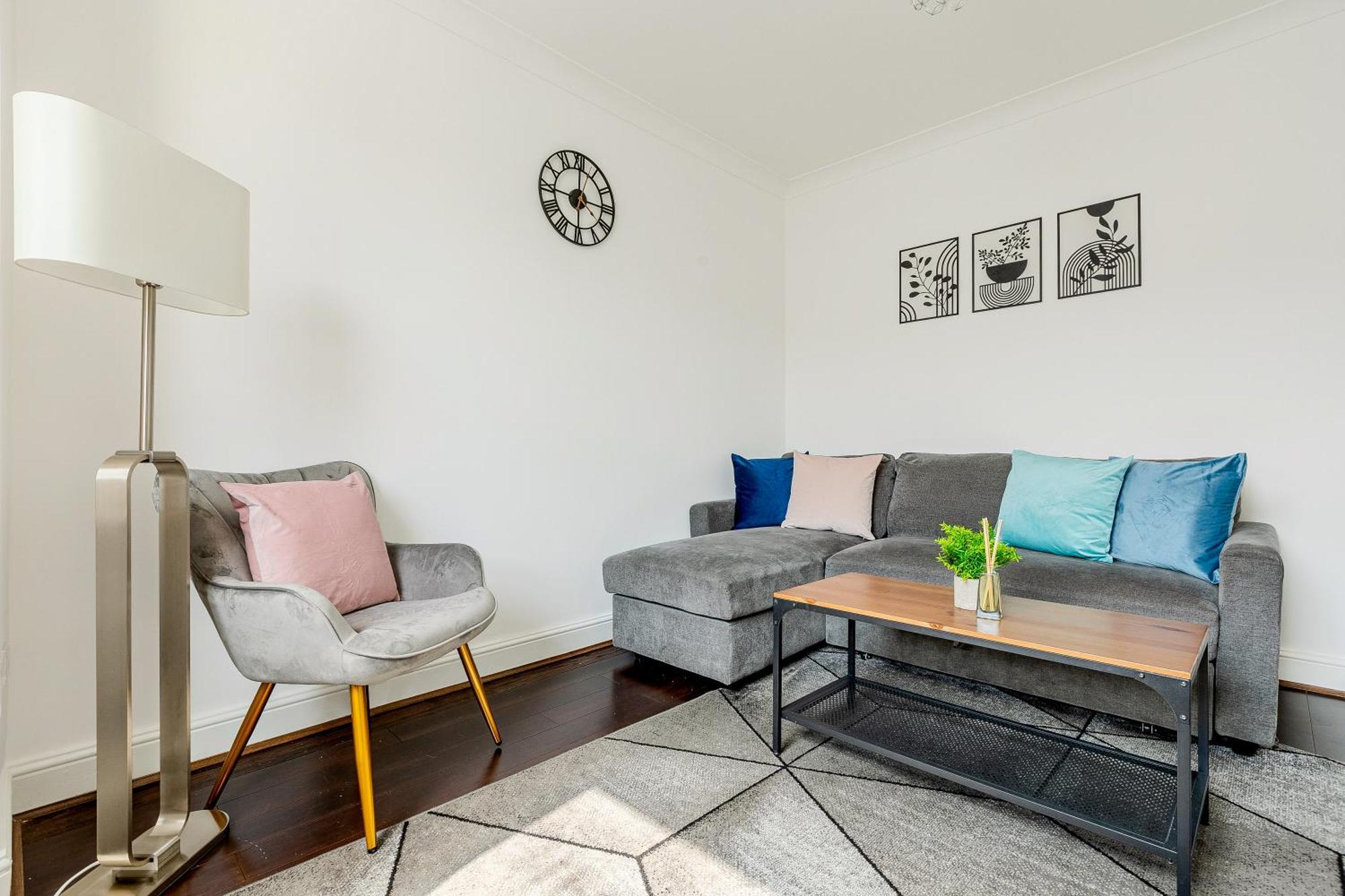 Bright 2Br Flat, Forest Gate, East لندن المظهر الخارجي الصورة