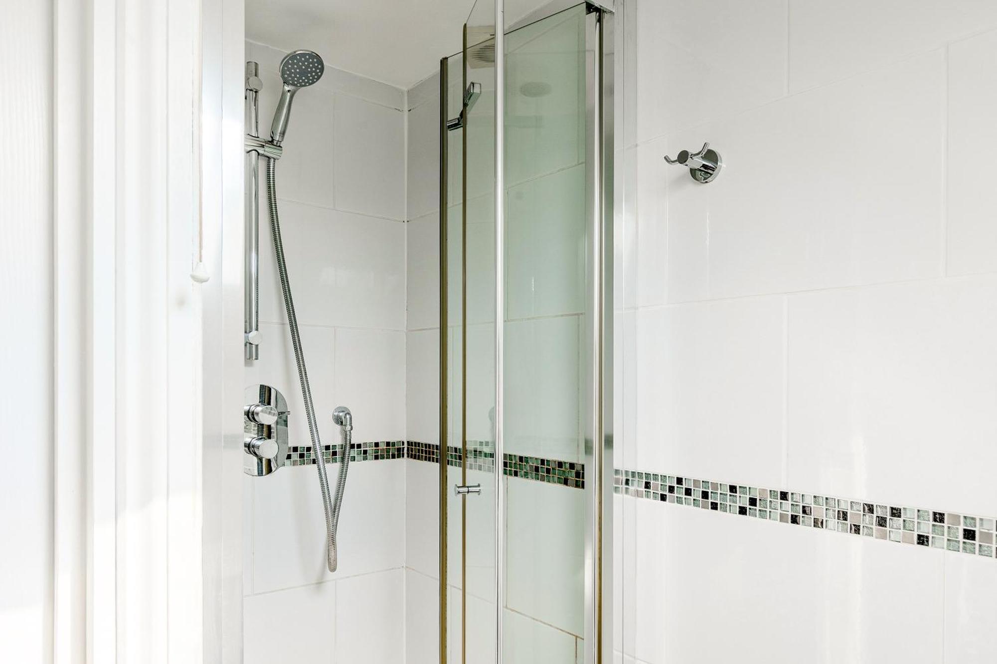 Bright 2Br Flat, Forest Gate, East لندن المظهر الخارجي الصورة